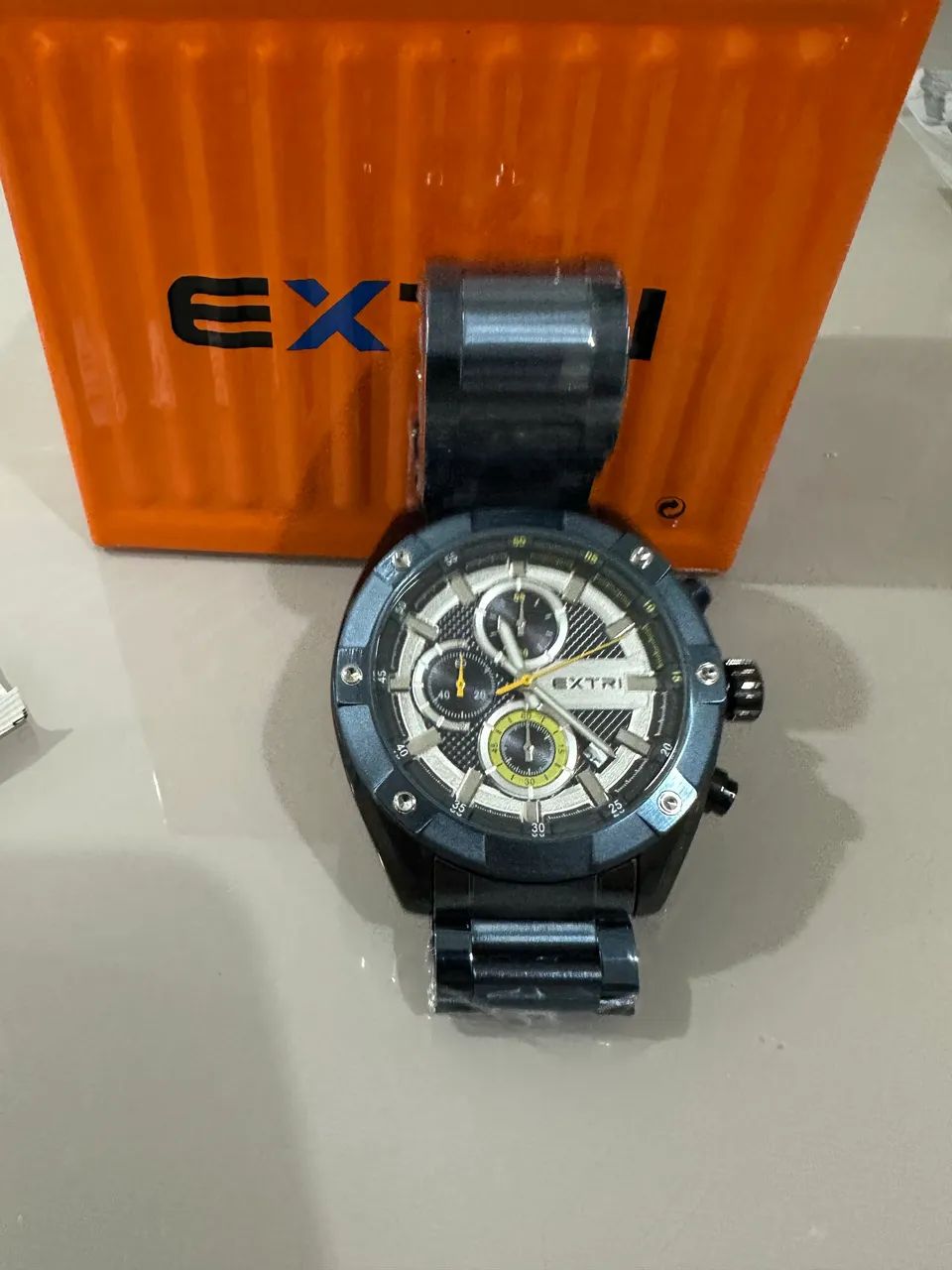 Relógio extri com caixa  - Foto 2