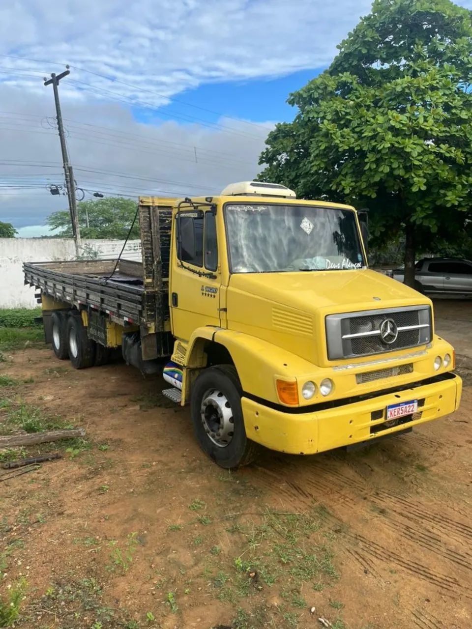 Caminhão Mercedes-Benz Amarelo PARCELADO - Foto 2