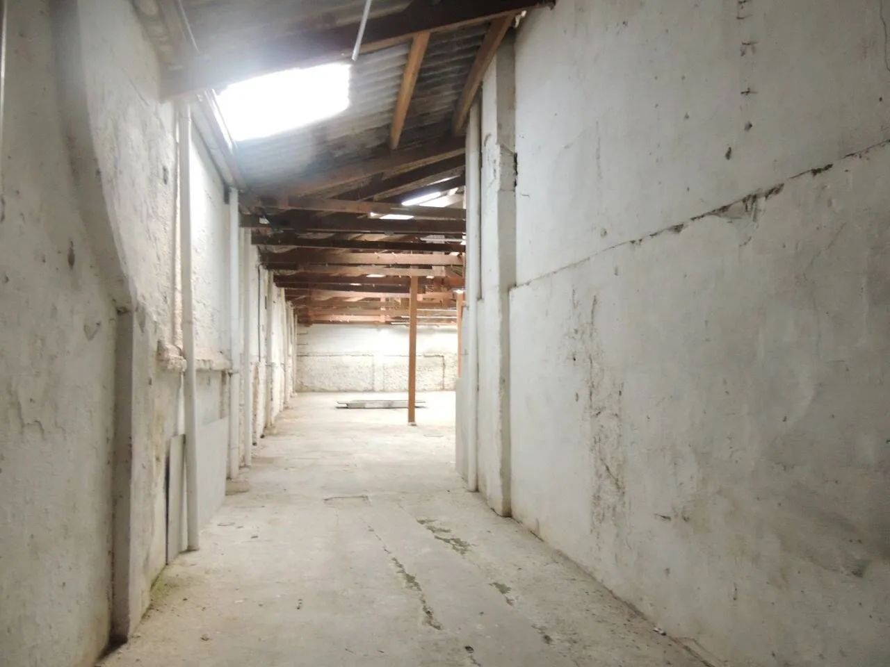2,4 milhoes. Oportunidade única: Galpão comercial à venda em Santos-SP, bairro Paquetá. 6  - Foto 2