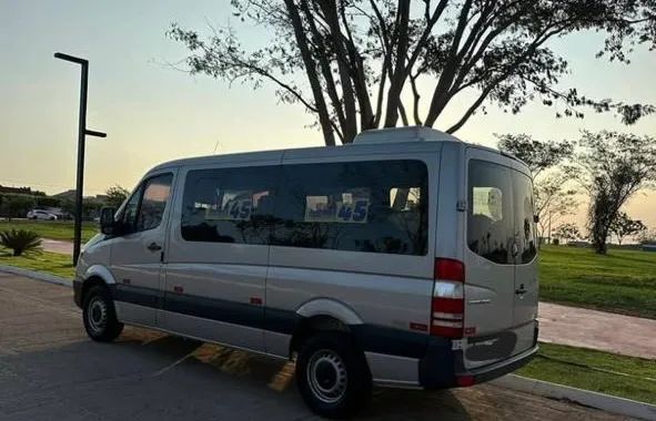 Vende-se uma van  - Foto 4