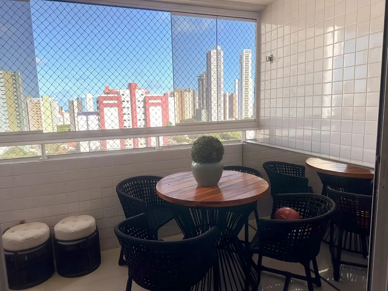 Casablanca - Miramar - Andar intermediário - 126m² - 03 Quartos s/ 02 suítes + DCE - 02 va