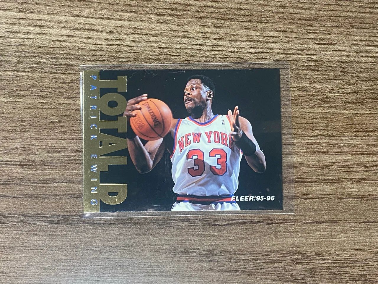 Patrick Ewing - Card número 199 da coleção Fleer NBA 95-96 - Em ótimo estado! - Foto 3