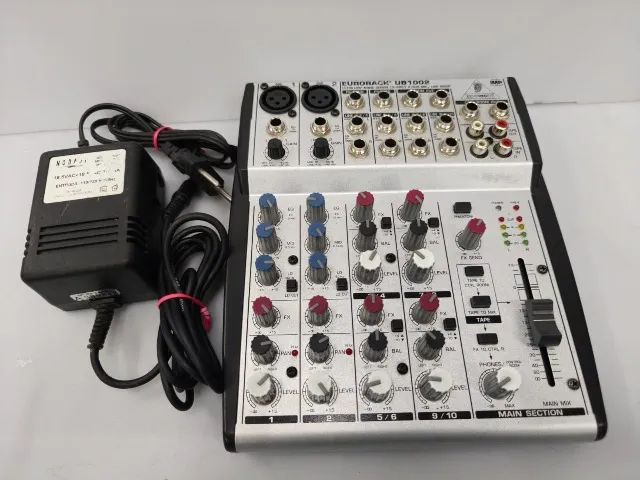 Mesa Behringer Ub1002 10 Canais Sem Efeito Ótima!! - Foto 3