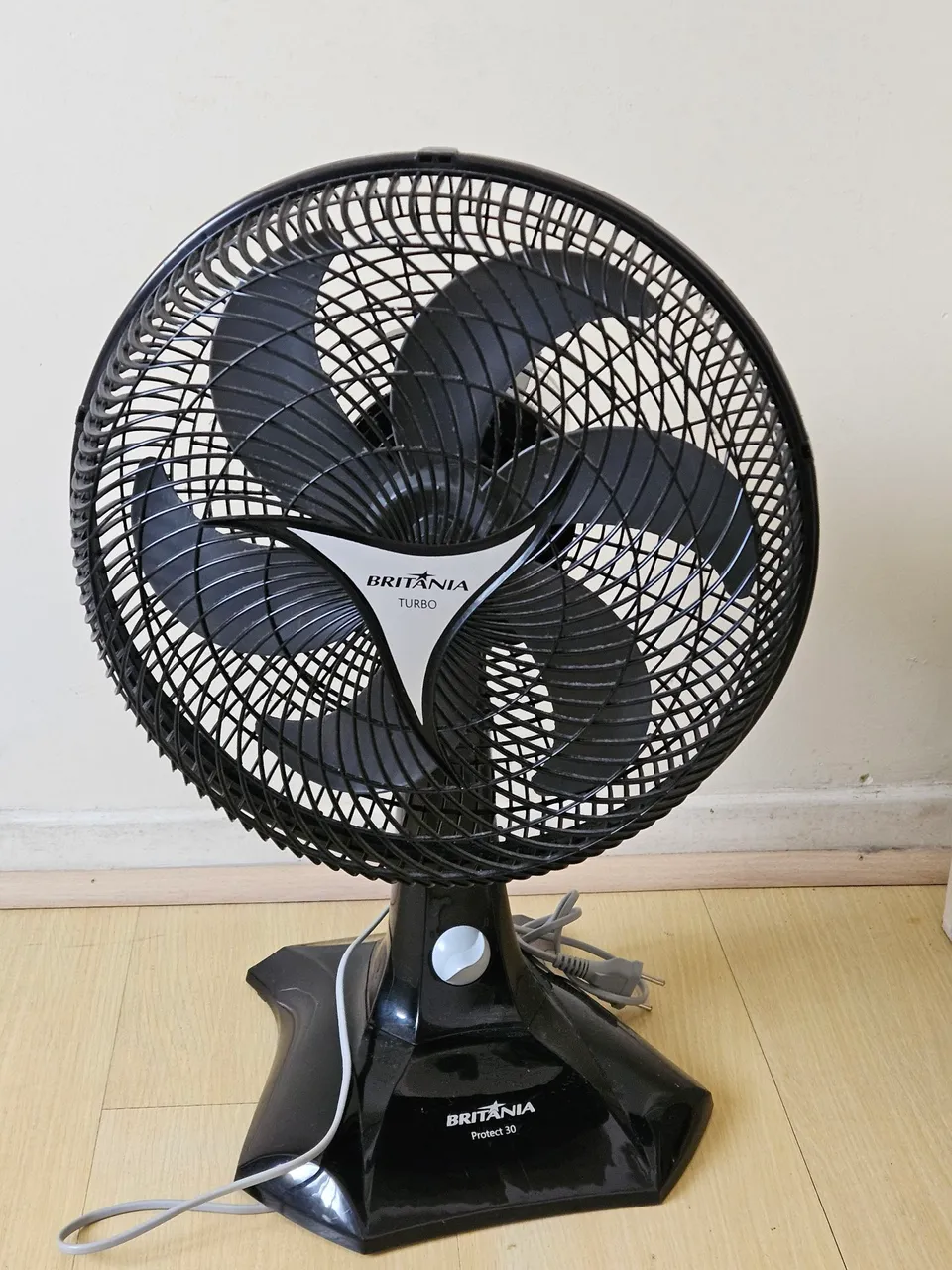 Ventilador de Mesa Britânia Turbo Protect 30