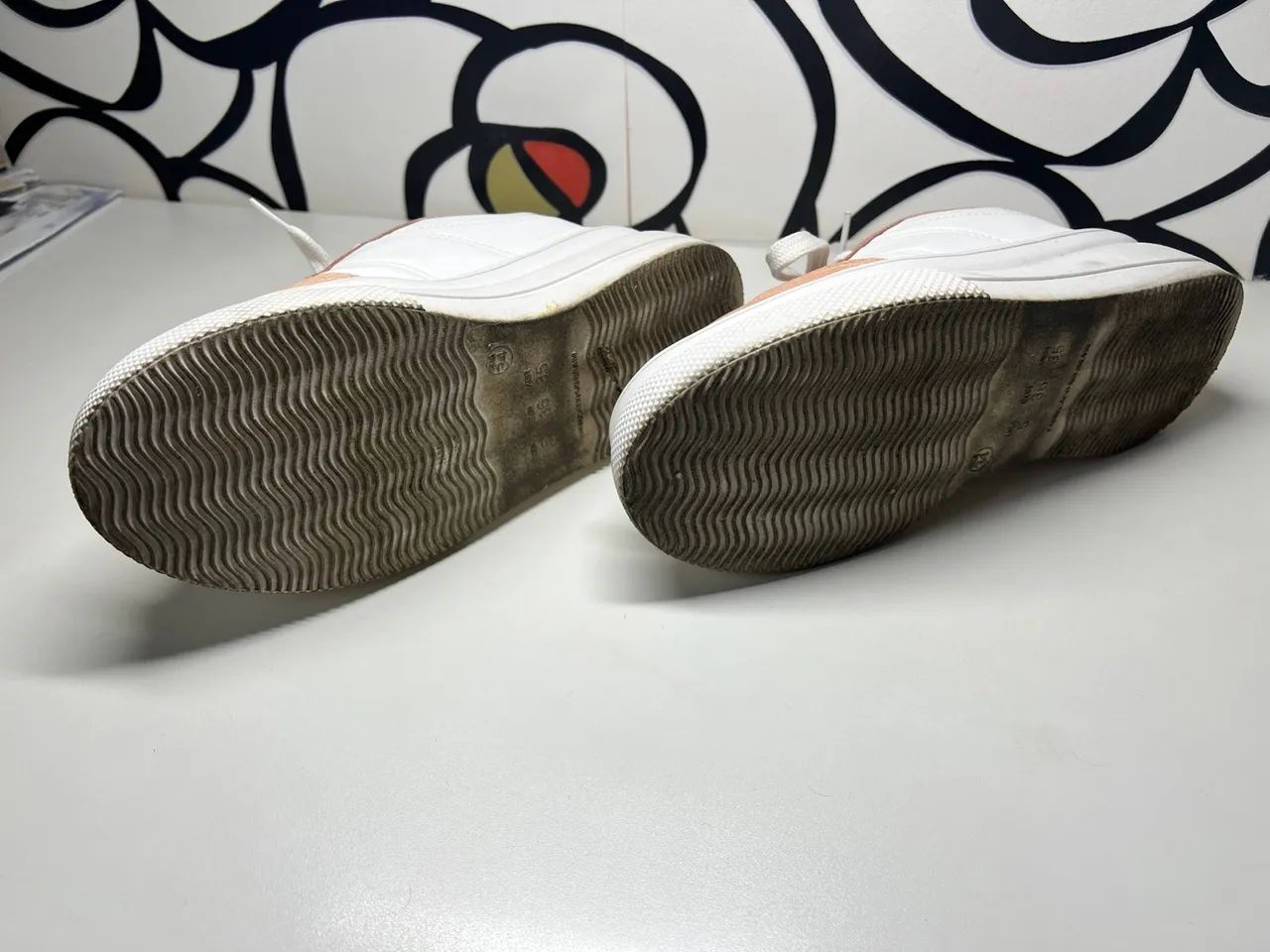 Tênis plataforma branco e salmão Amaro 34 - Foto 4