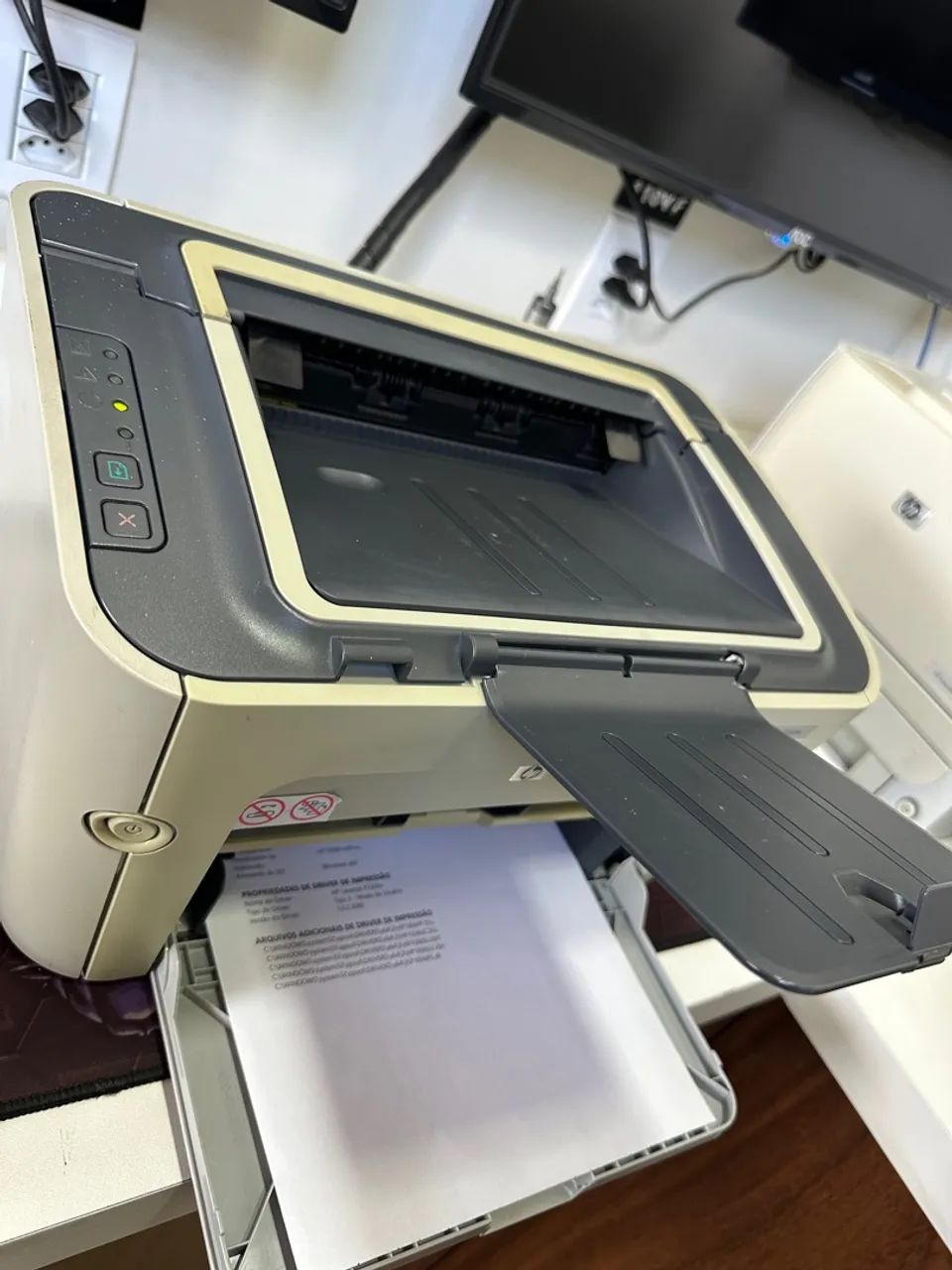 Impressora HP LaserJet P1505n - Foto 5