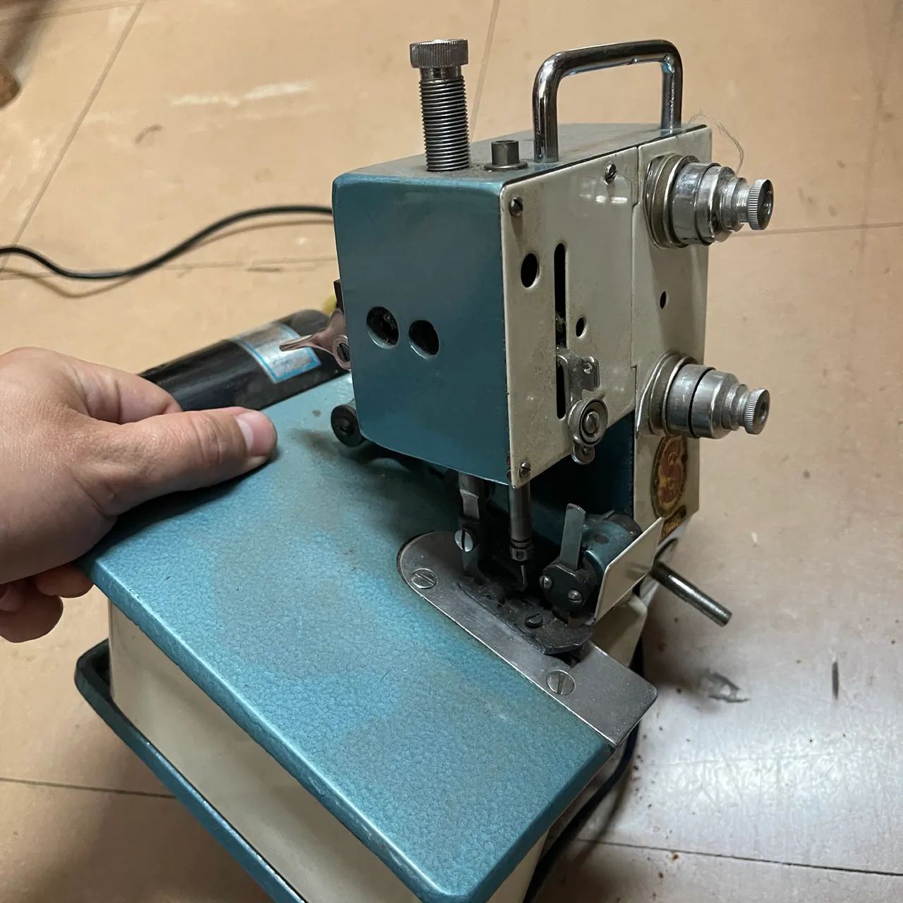 Máquina de costura overlock five star fn2-7d - Foto 4