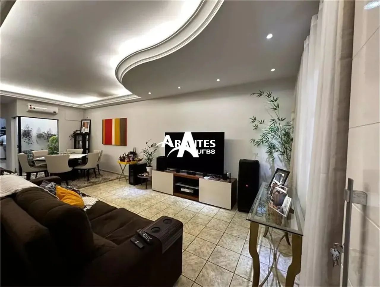 Casa com 220m² à venda no Martins