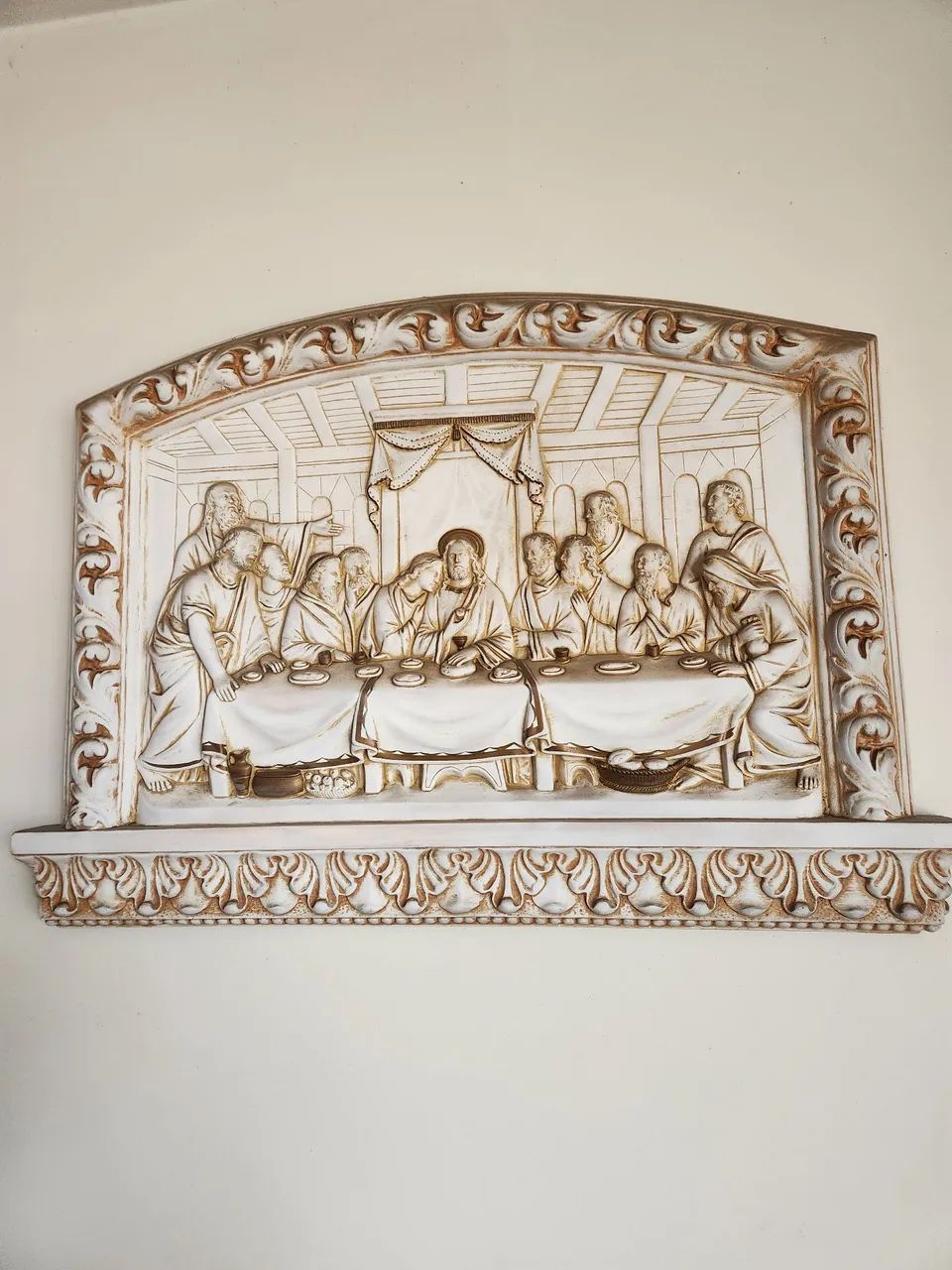 Santa ceia esculpida em resina