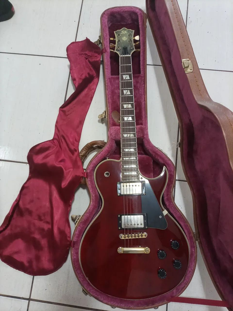 Guitarra Elétrica Vermelha - Foto 2