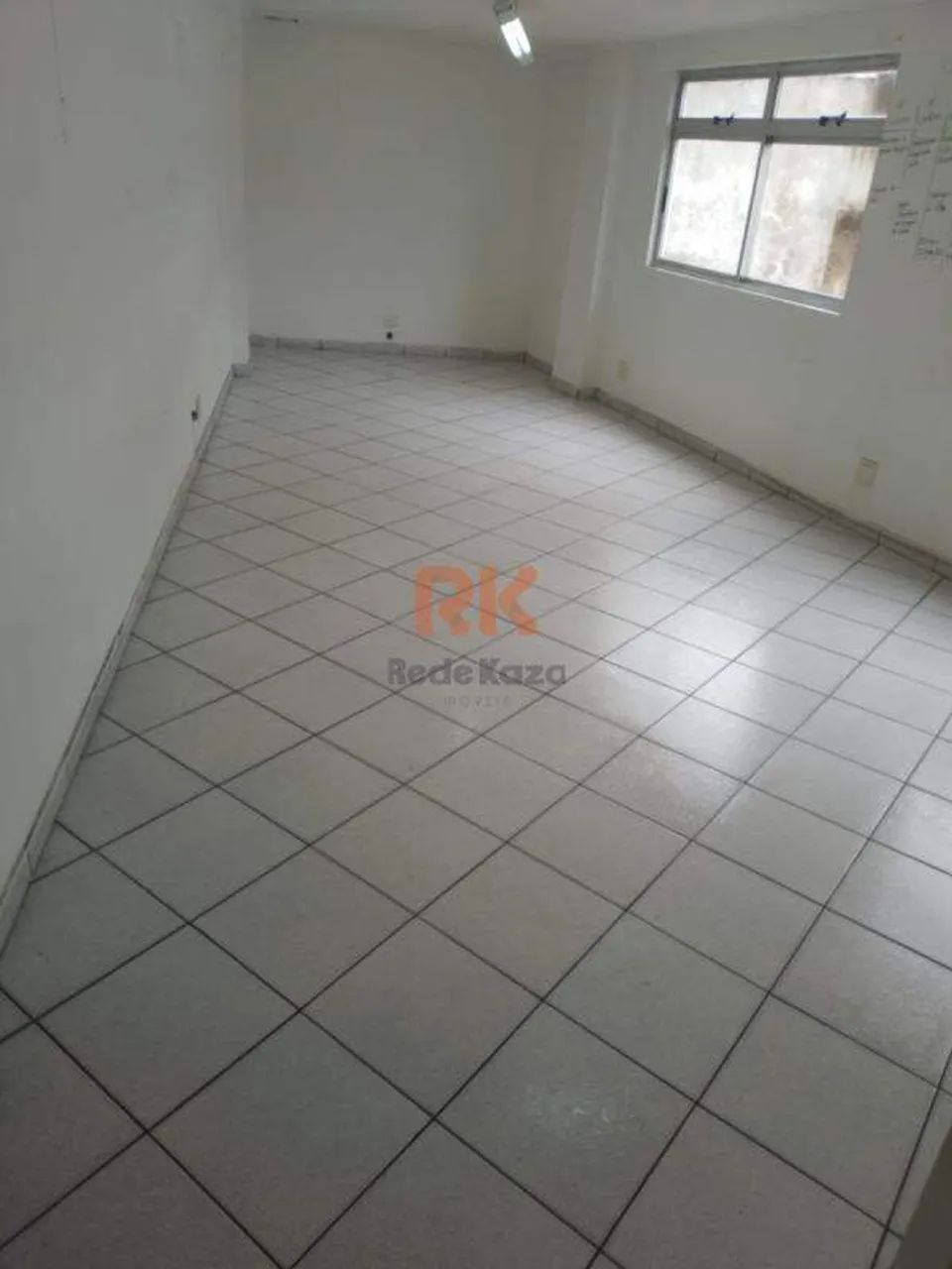 Sala Comercial Frontal de 25 m² em Belo Horizonte  Aluguel Acessível