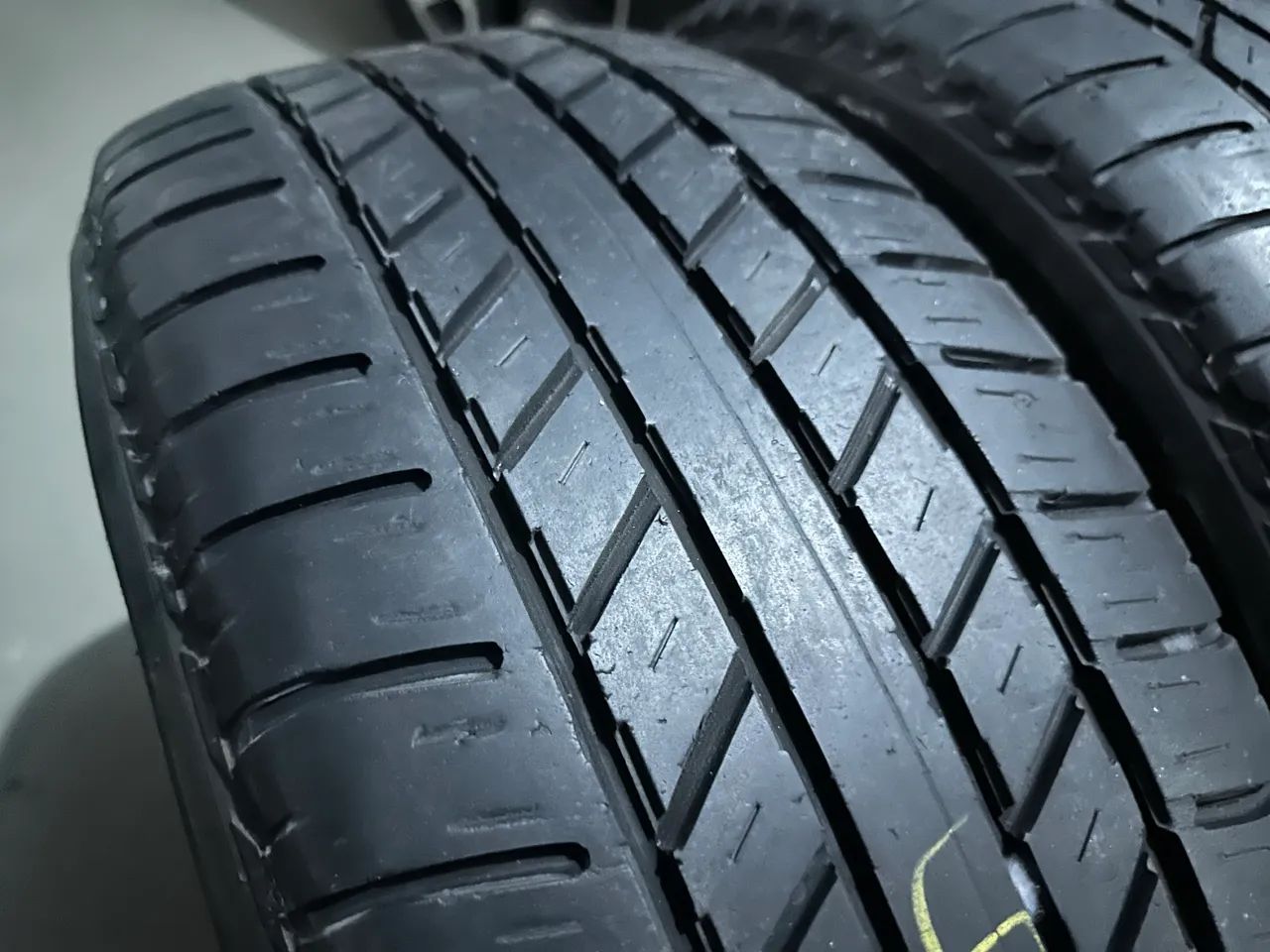 Par de pneus Bridgestone 265/60 R18 - Foto 5