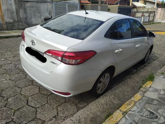 Yoyota Yaris Sedã 1.5 XL branco em ótimo estado - Foto 3