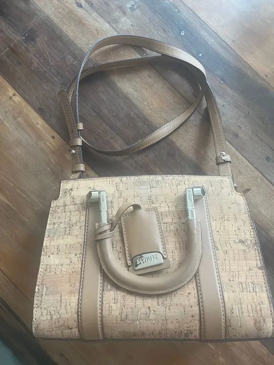 Bolsa Schutz de Couro com Alça de Ombro