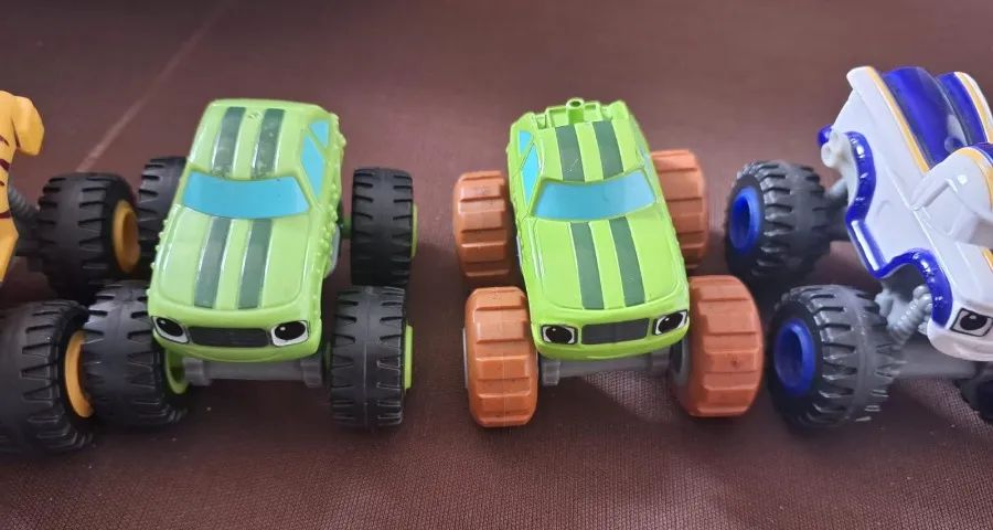 Brinquedo Carrinhos Coleção Blaze And Monster Machines - Foto 3