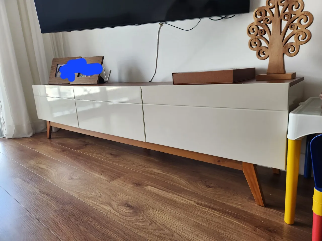 Rack para TV moderno com design clean