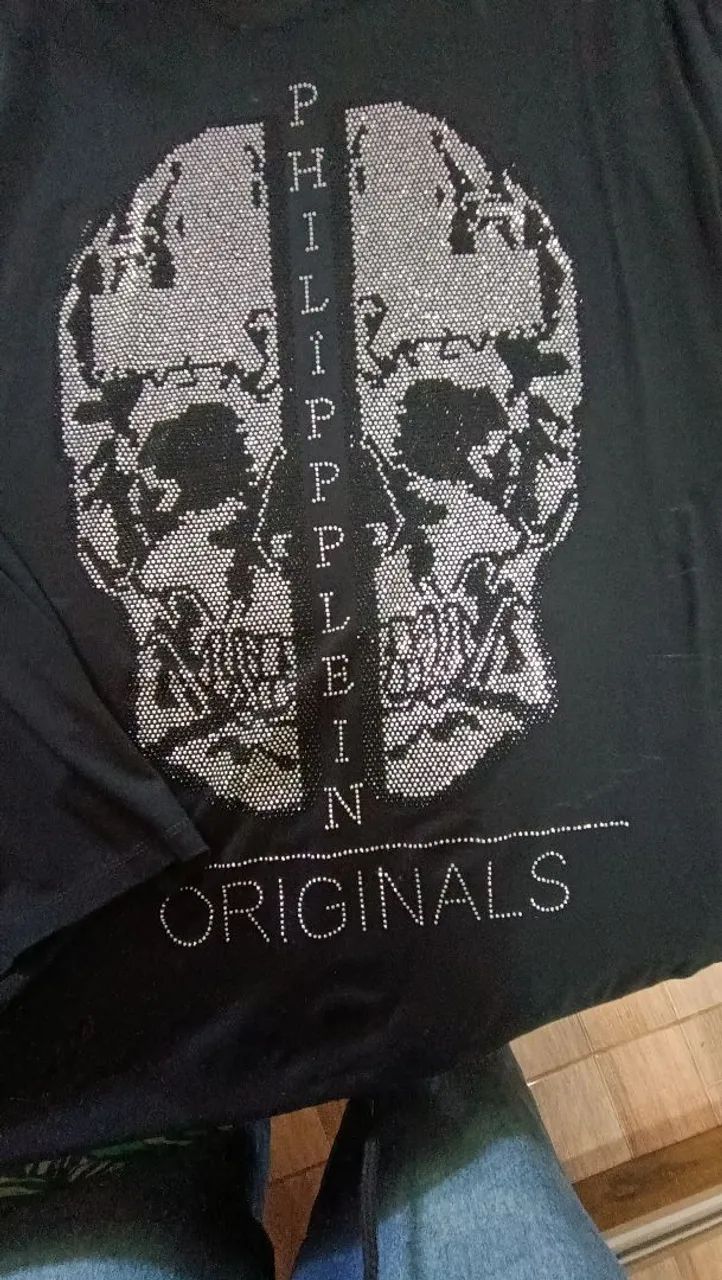 2 camisa preta com pedraria prata  - Foto 4
