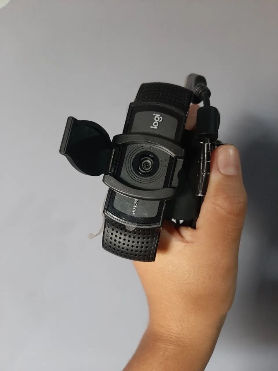 Webcam Full HD Logitech C920s com Microfone Embutido e Proteção de Privacidade