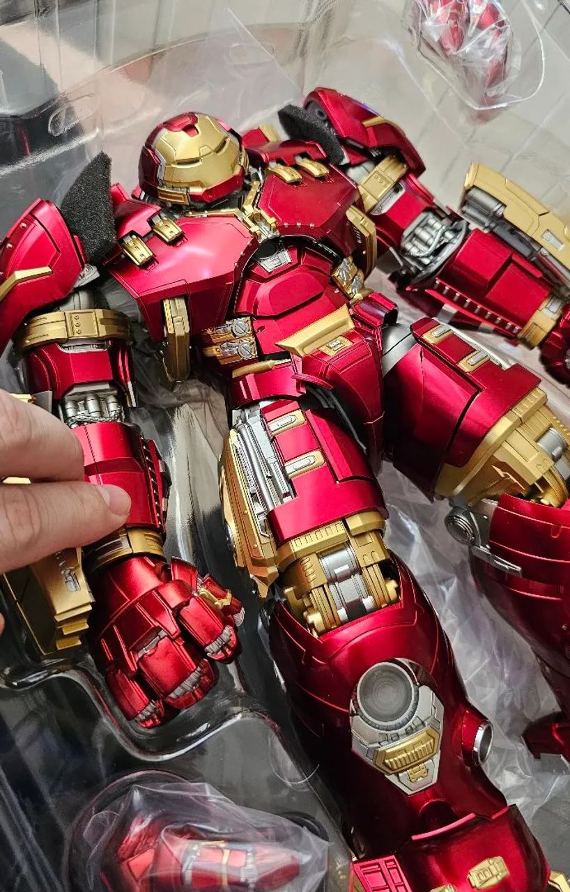HULKBUSTER Threezero DLX raridade