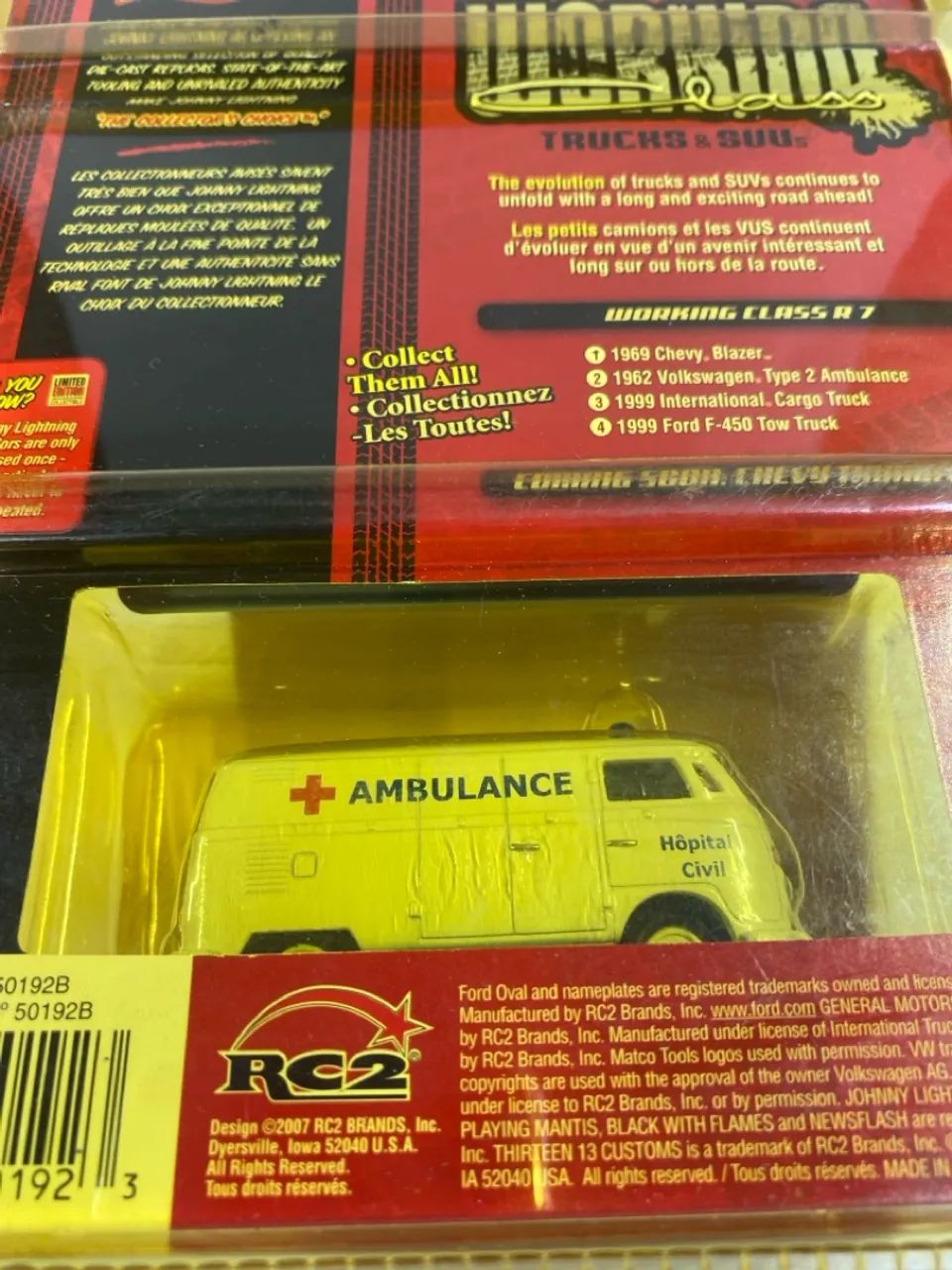 Johnny Lightning Kombi Ambulância com placa - Foto 5