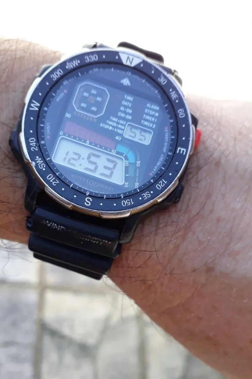 Relógio Citizen Windsurf japan D060 anos 80 caixa preta