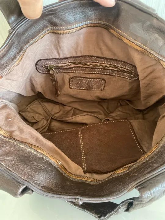 Bolsa de ombro marrom em couro - Foto 3