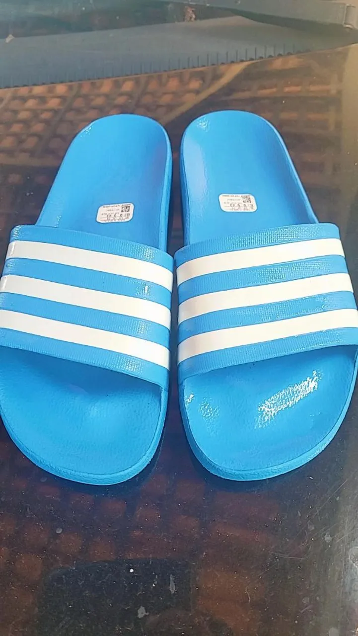 Chinelos Adidas Slide Azul com Listras Brancas