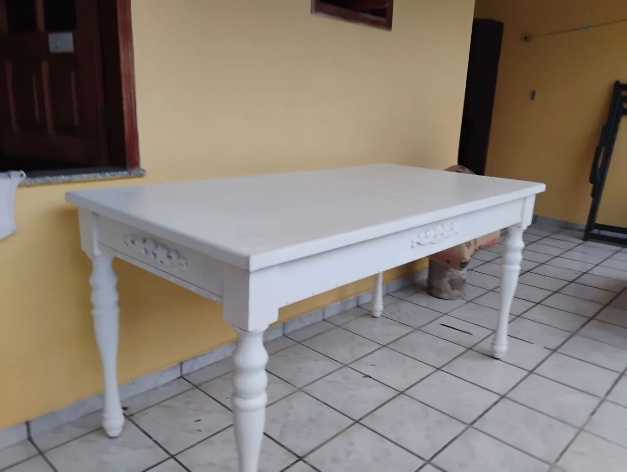 Mesa para várias funções 