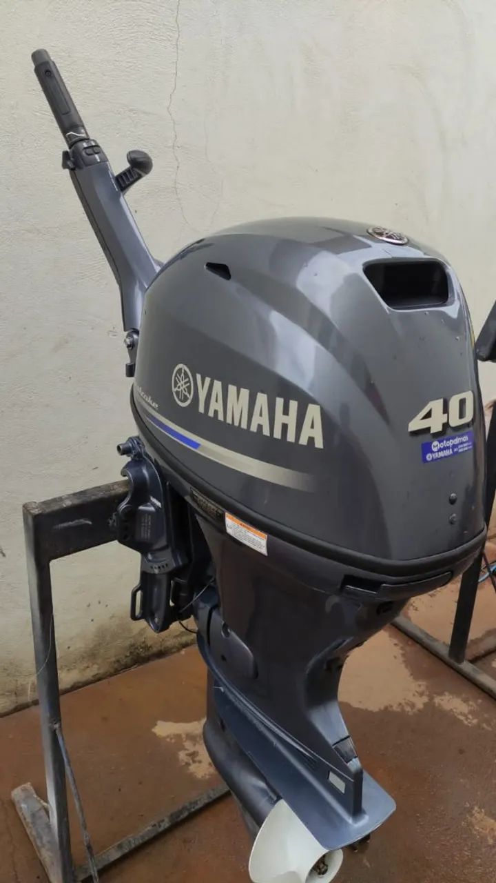 MOTOR DE POPA YAMAHA 40 HP 4 TEMPOS - IMPECÁVEL!