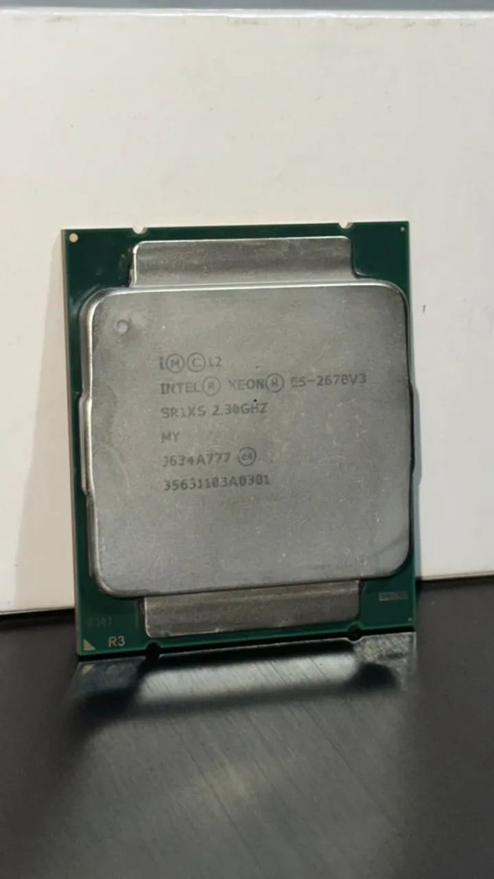 Processador Xeon E5-2670 v3-12 Núcleos/24 Threads