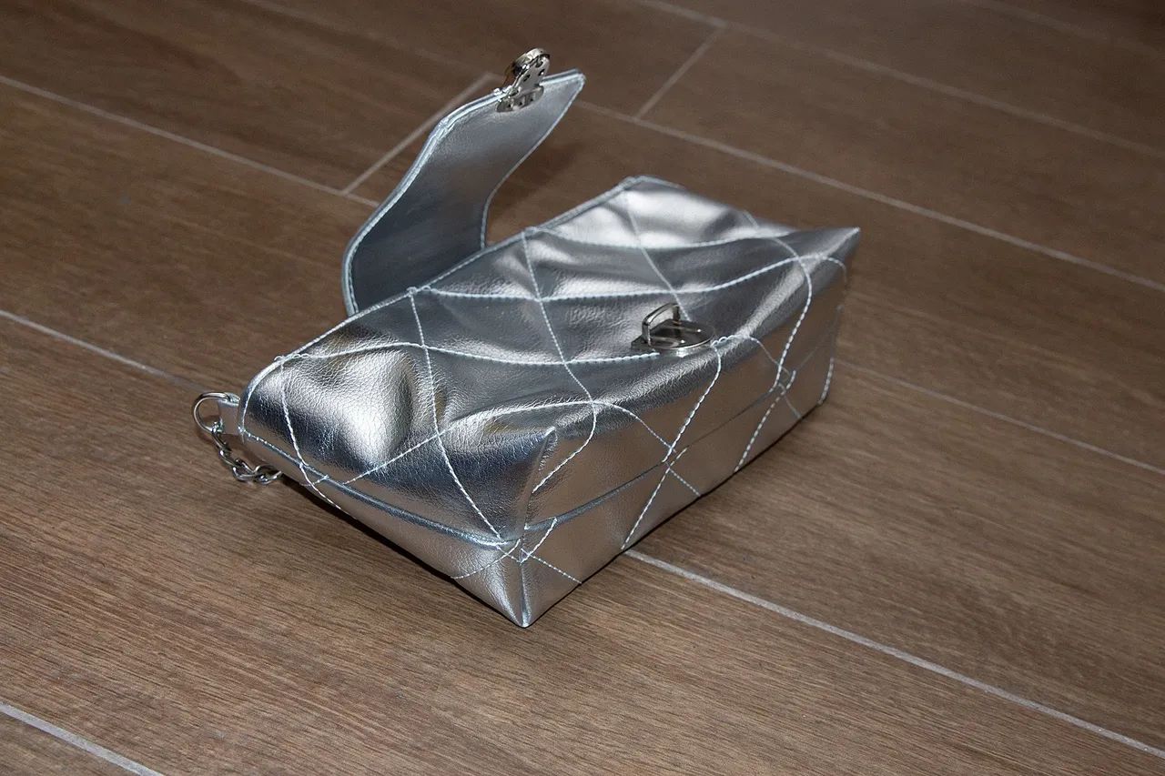 Bolsa prata pequena - Foto 4