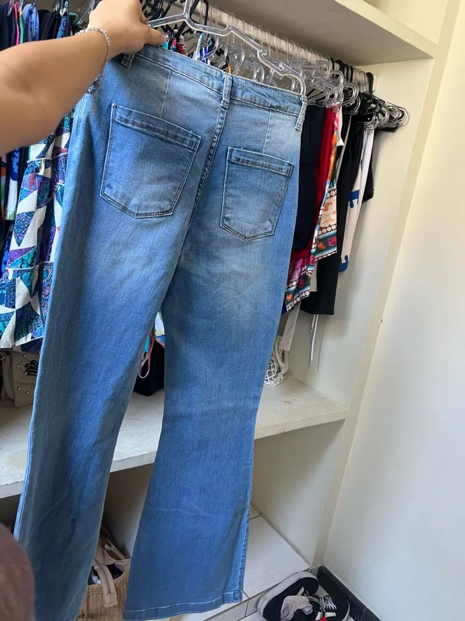Calça jeans boca de sino  - Foto 3