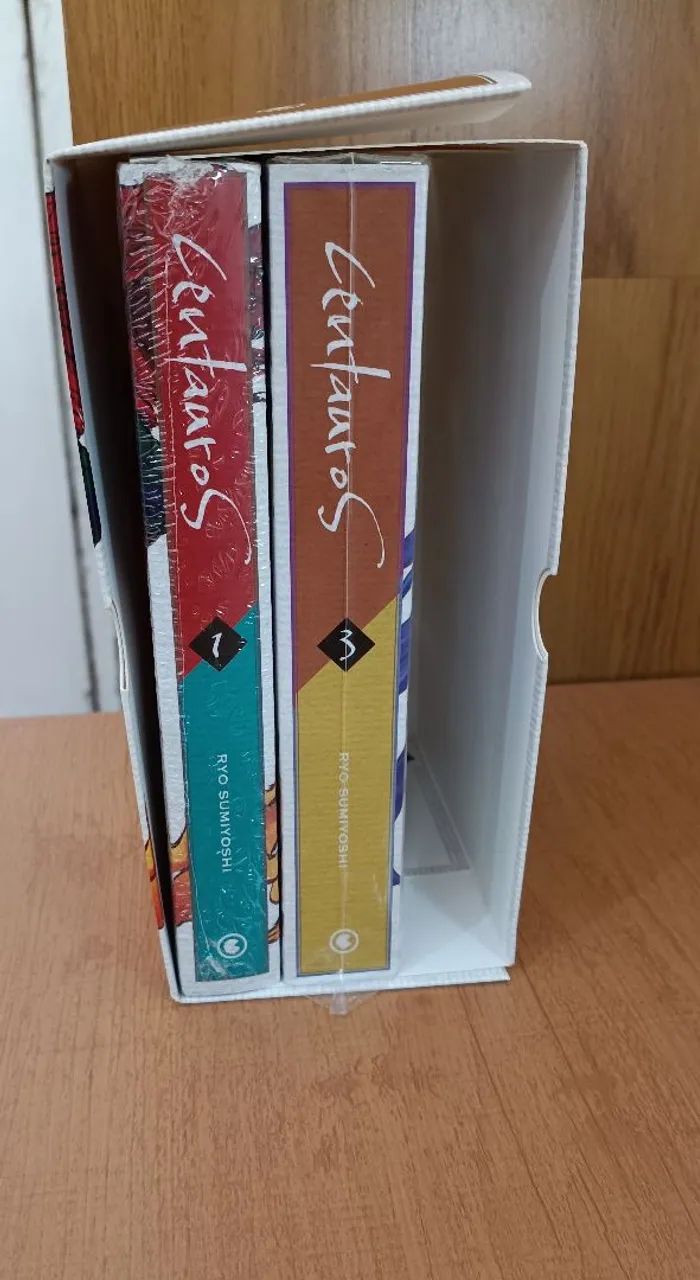 Mangá centauros box vol 1 e 3 - Foto 4