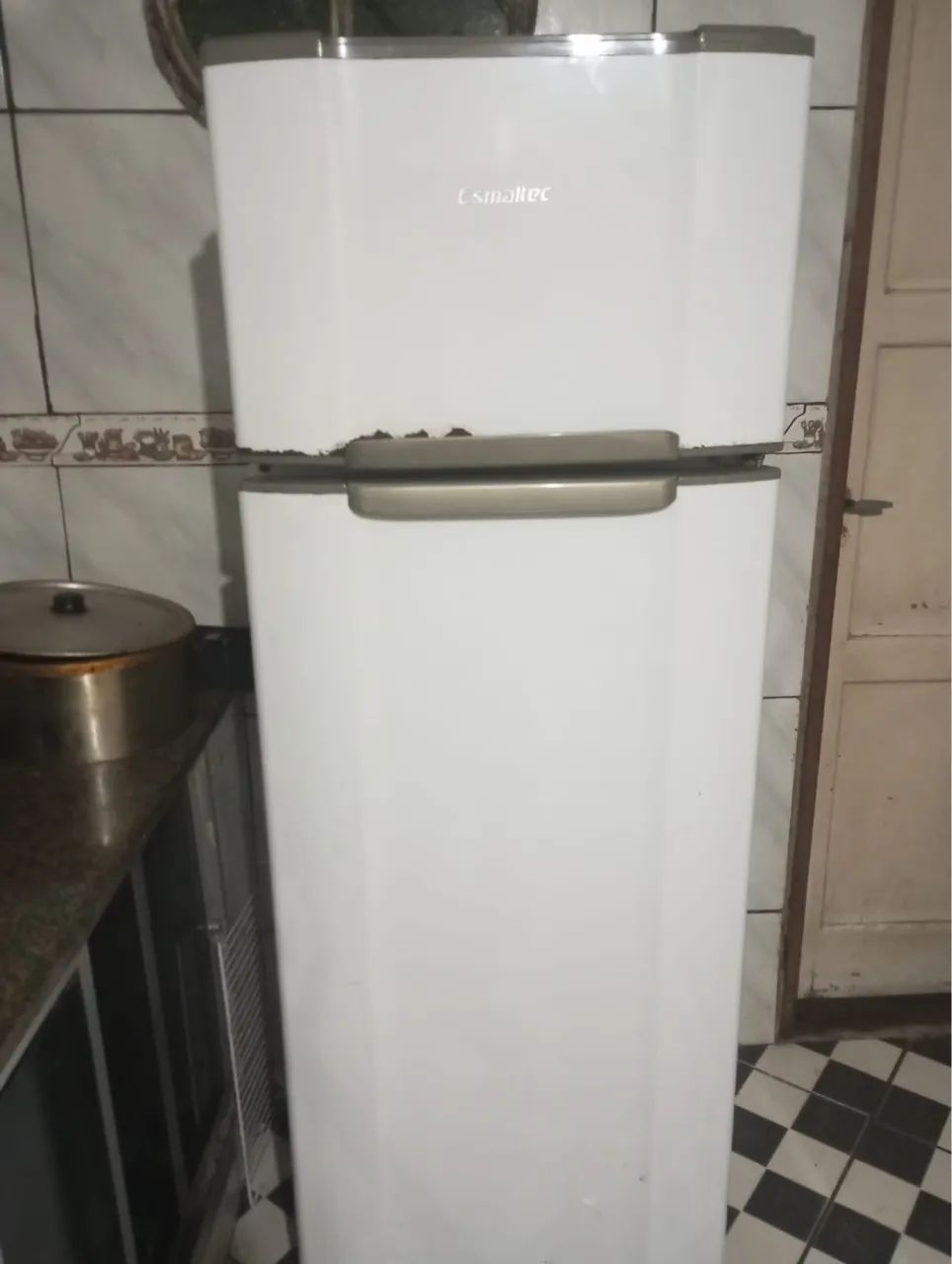 Geladeira cônsul usada 