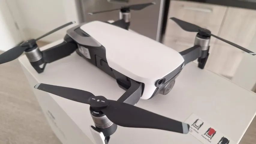 その他 Mavic Air Mavic Air Fly More Combo, DJI, Geral, Branco, Pequeno : Amazon.com