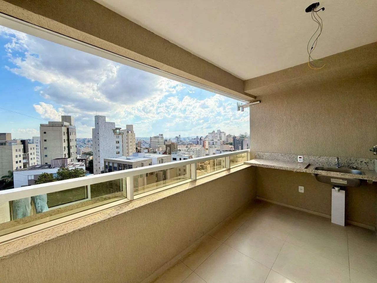 Apartamento à venda no bairro Gutierrez