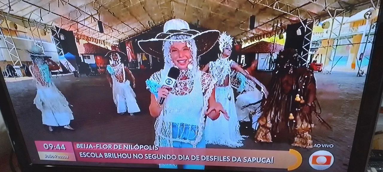 Tv lg  26 polegadas  só funciona  com  conversor  - Foto 4