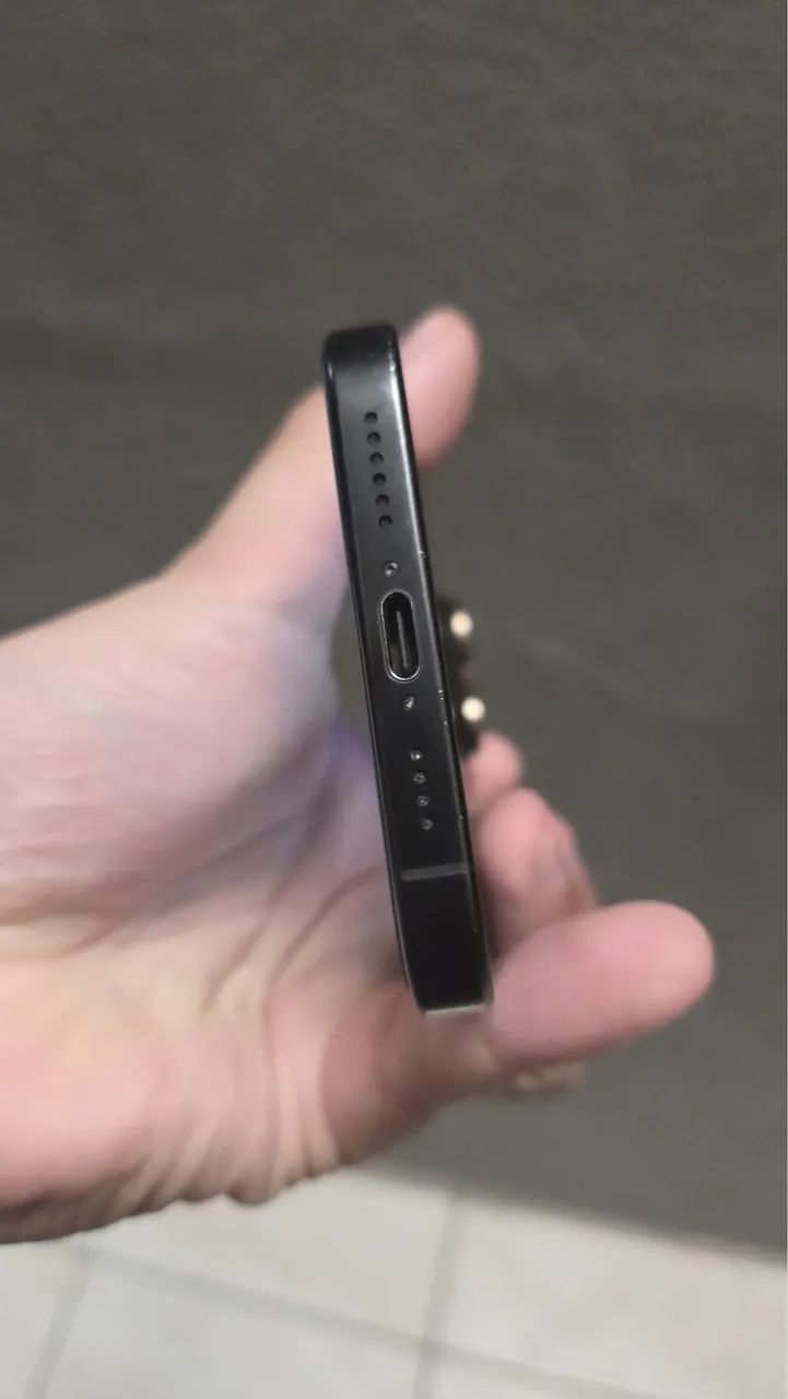 IPHONE 16 pro max - Foto 3