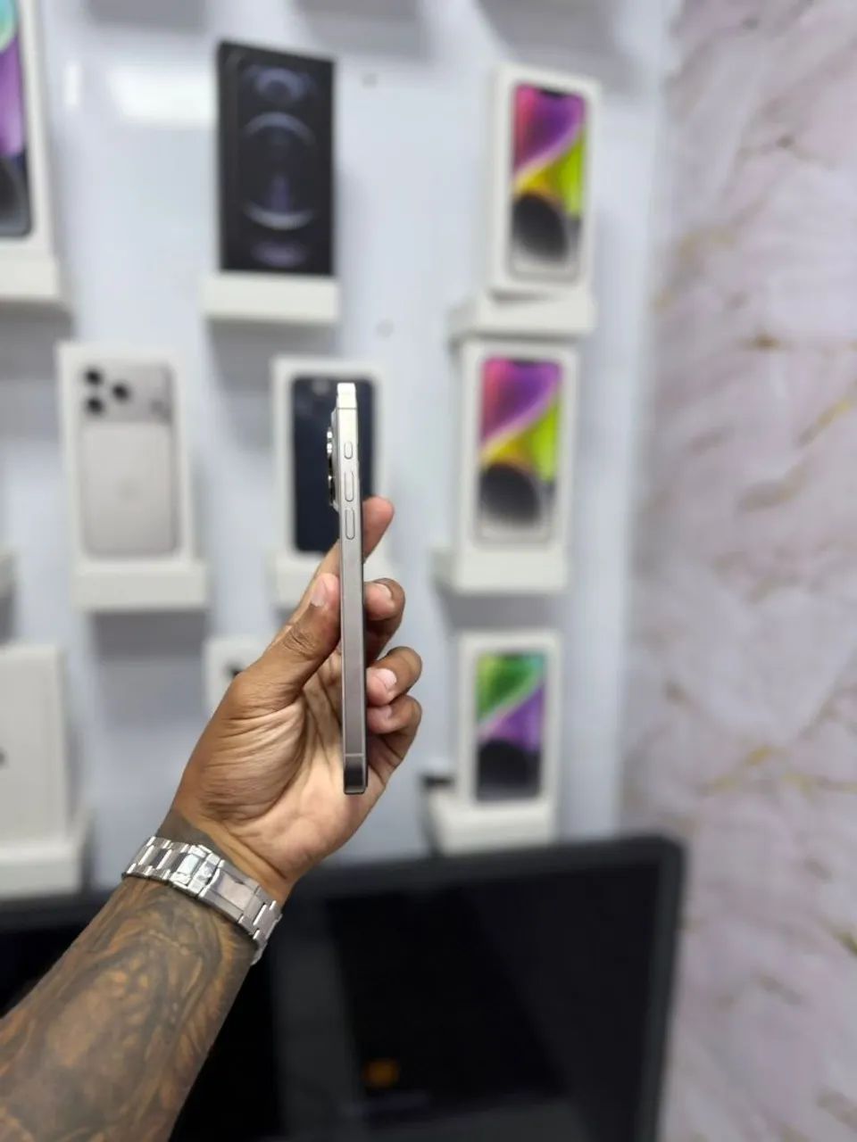 IPHONE 15 PRO MAX 256GB NATURAL<br>R$ 4.799,00 - Foto 3