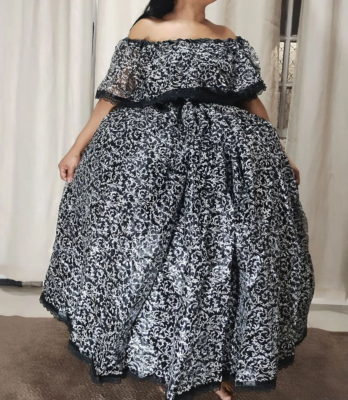 Saia de Pombagira 5 metros + Bata - Preta com Prata - Nova - Conjunto