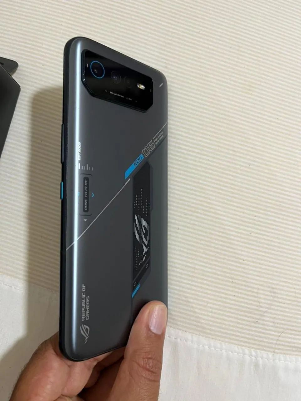 ROG Phone 2 本体 ブラック　ジャンク smartphone-asus-rog-phone-ii-