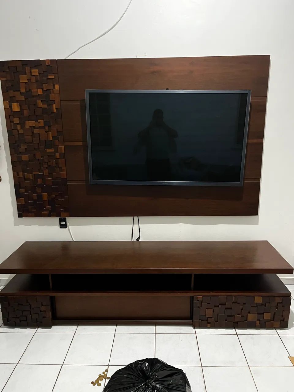 CONJUNTO PAINEL + RACK MADEIRA MACIÇA   - Foto 2