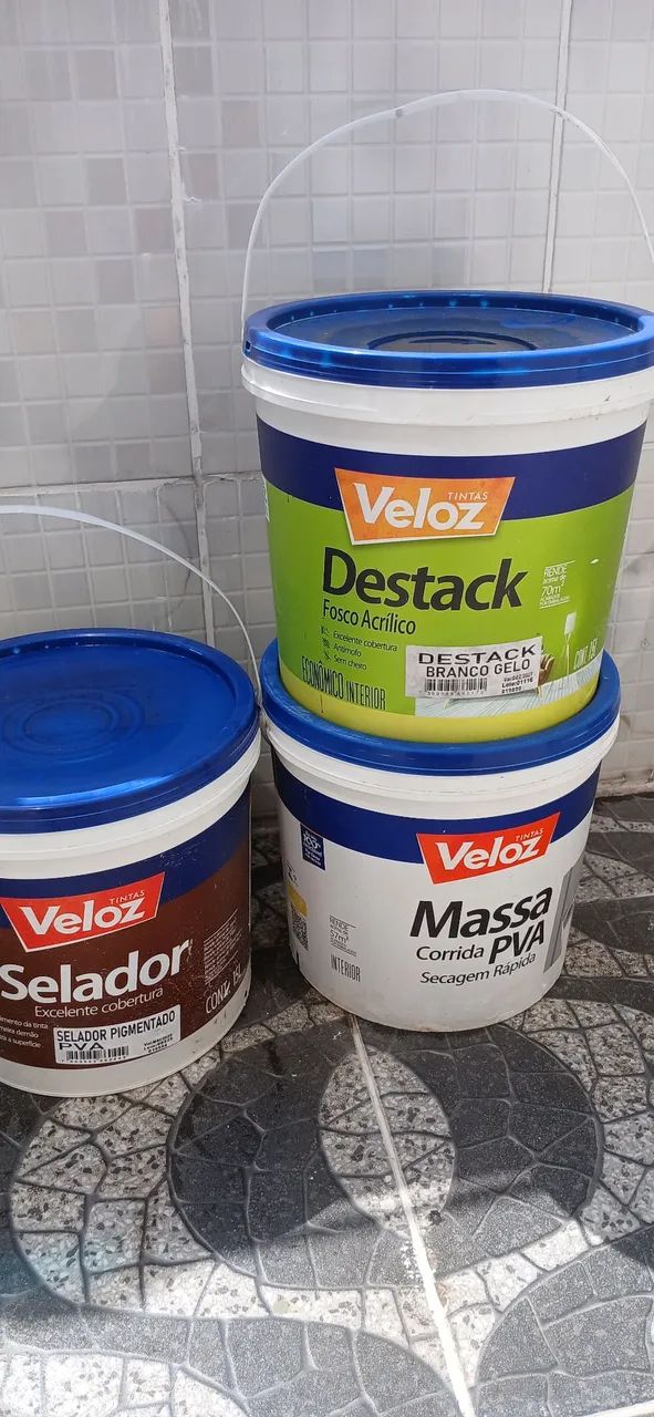 Vendo os 3  produtos por 220 reais