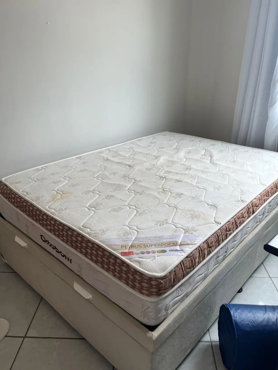 Cama box baú de Casal