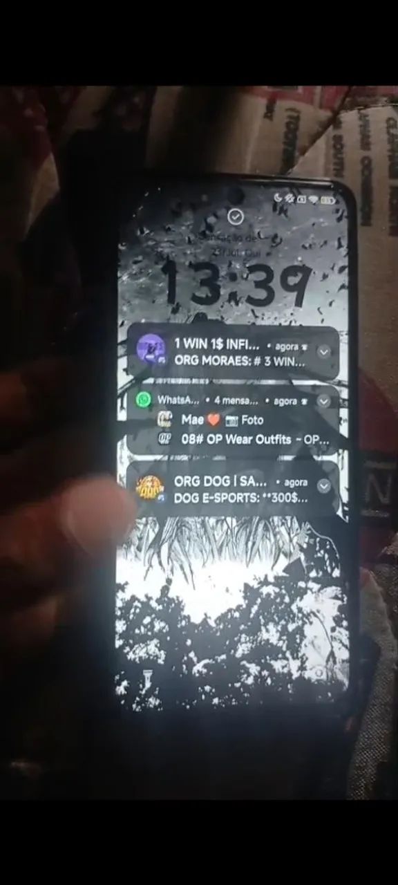 Redmi note 12 128gb 4 ram apenas com  a tela trincada  - Foto 2
