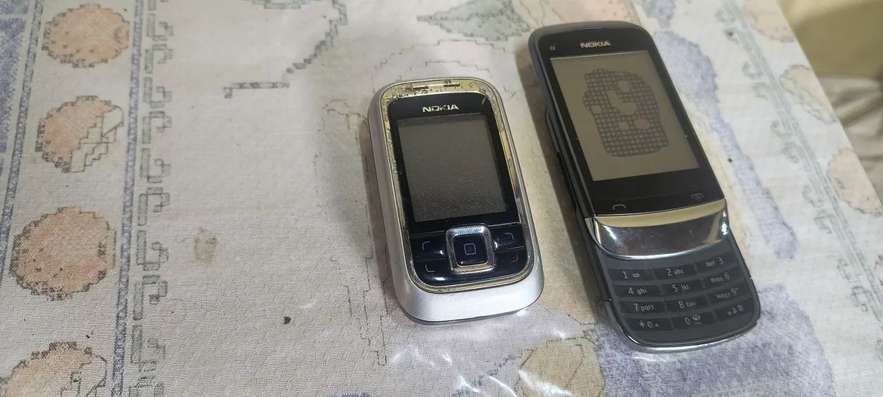 Dois celular Nokia sucata não funciona - Foto 3