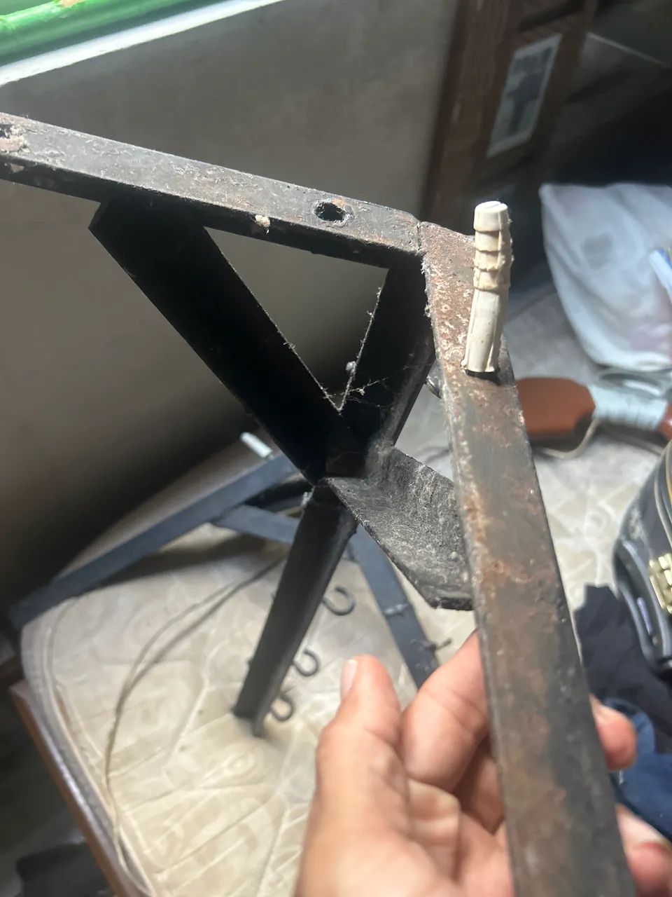 Varal de roupa de parede ferro galvanizado  - Foto 2