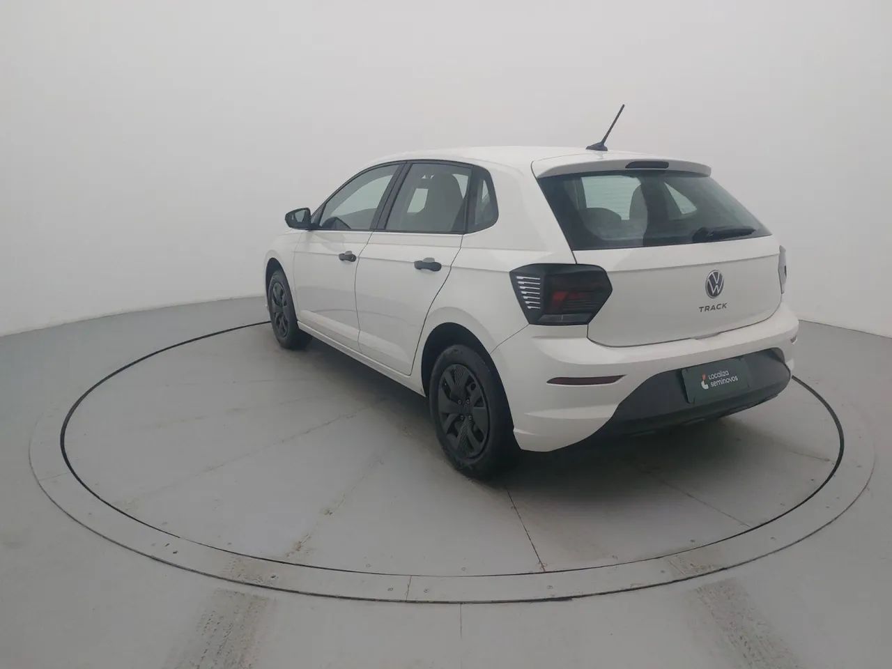 Volkswagen Polo Track 1.0 Flex 12V 5p, foto 3 de 18