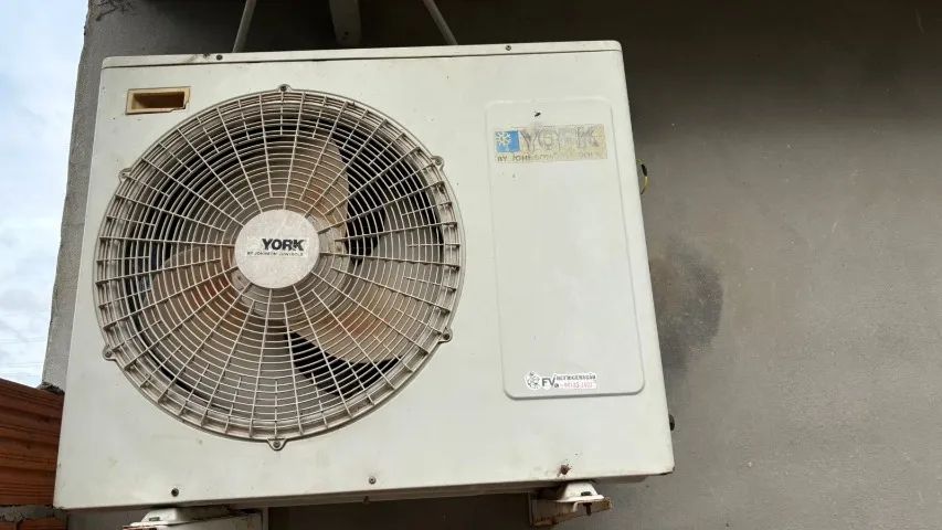 Vende-se Central de 18mil e 12 mil com defeito - Foto 2