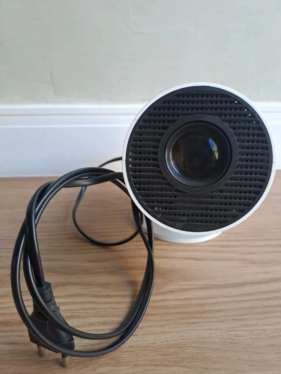 Projetor HY300 Smart Android Wi-Fi Bluetooth - Excelente Estado - Foto 2
